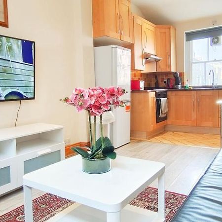 Flat 2, 6 Tauton Mews In Marylebone Leilighet London Eksteriør bilde